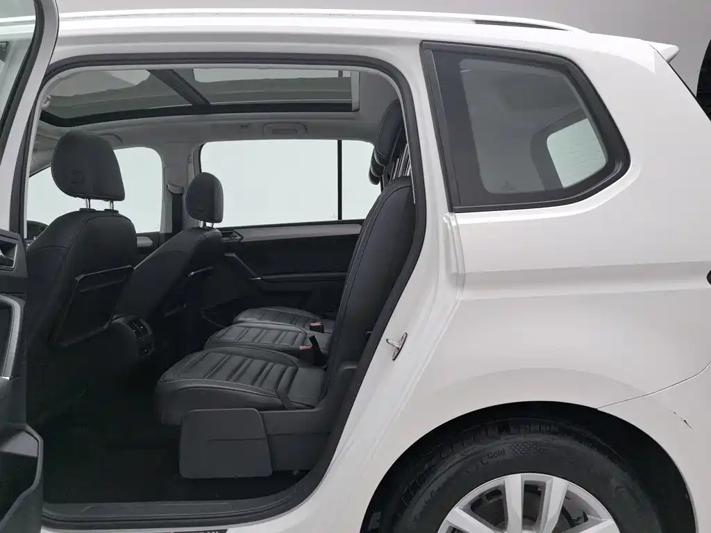 Volkswagen Touran 2016 — фото 15