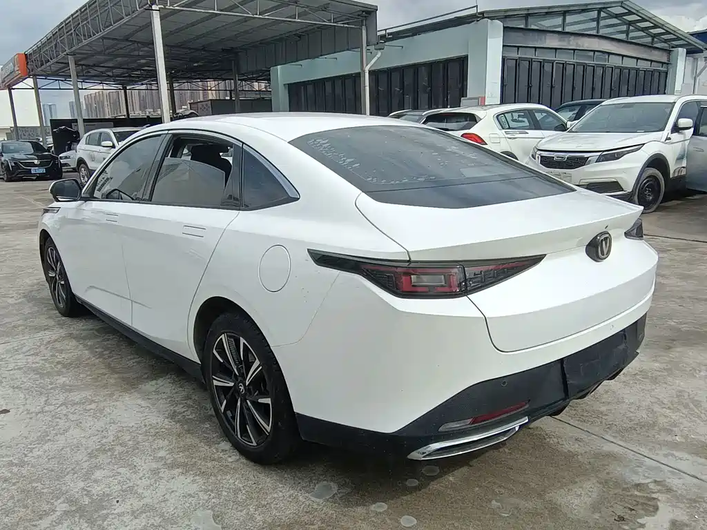 Changan Eado 2024 — фото 10
