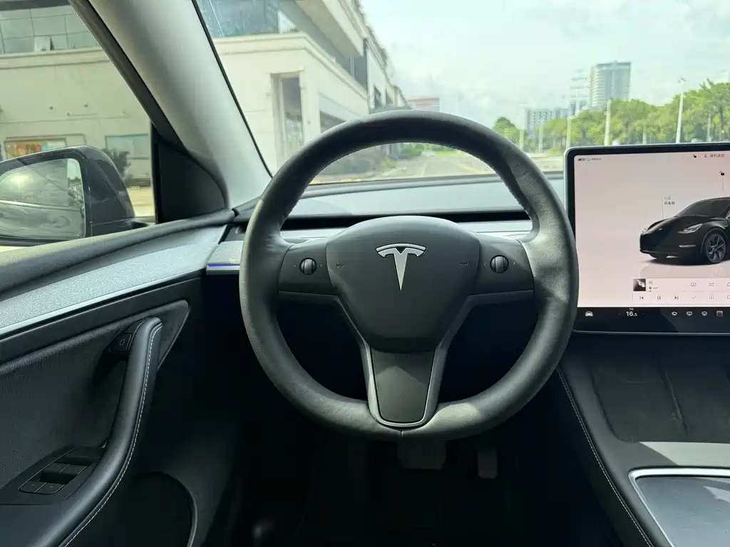Tesla Model Y 2023 — фото 5