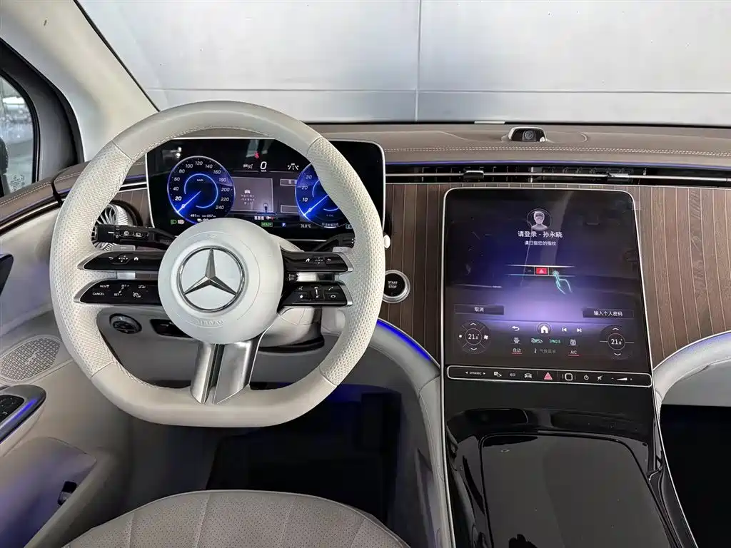 Mercedes-Benz EQE SUV 2025 — фото 8