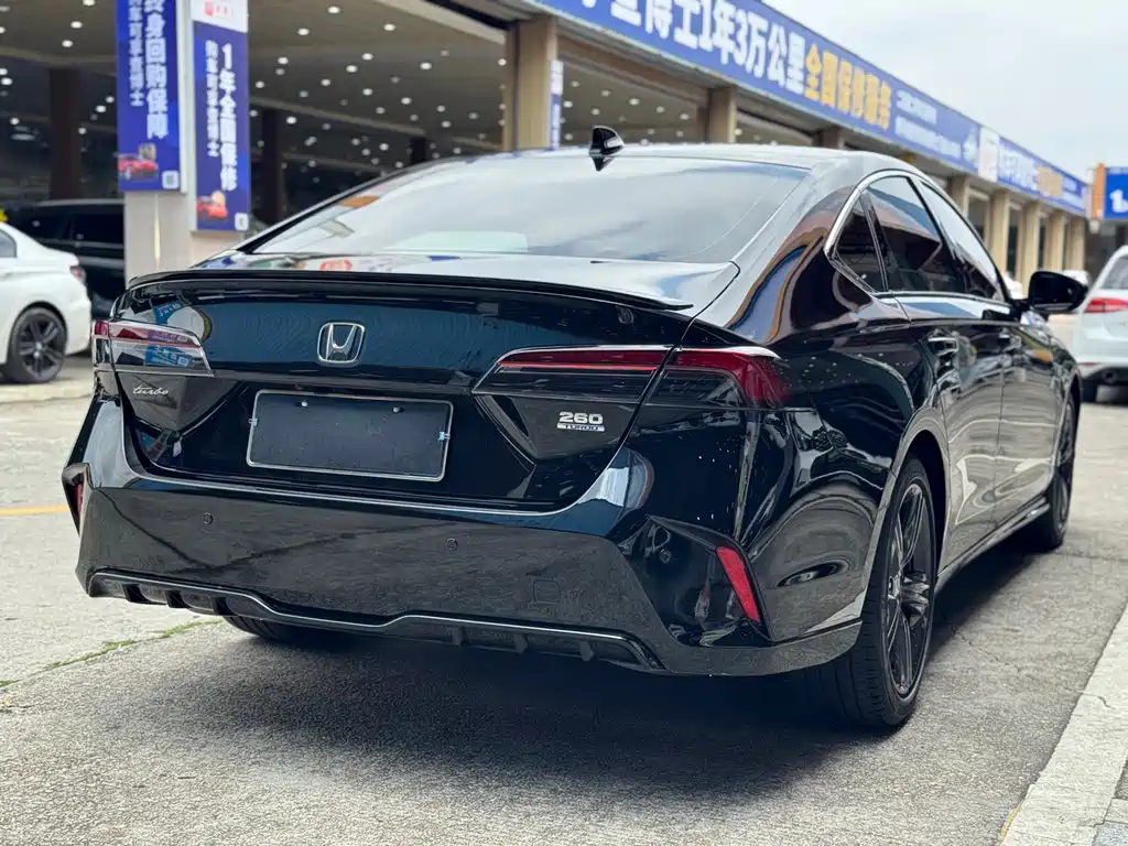 Honda Inspire 2025 — фото 21