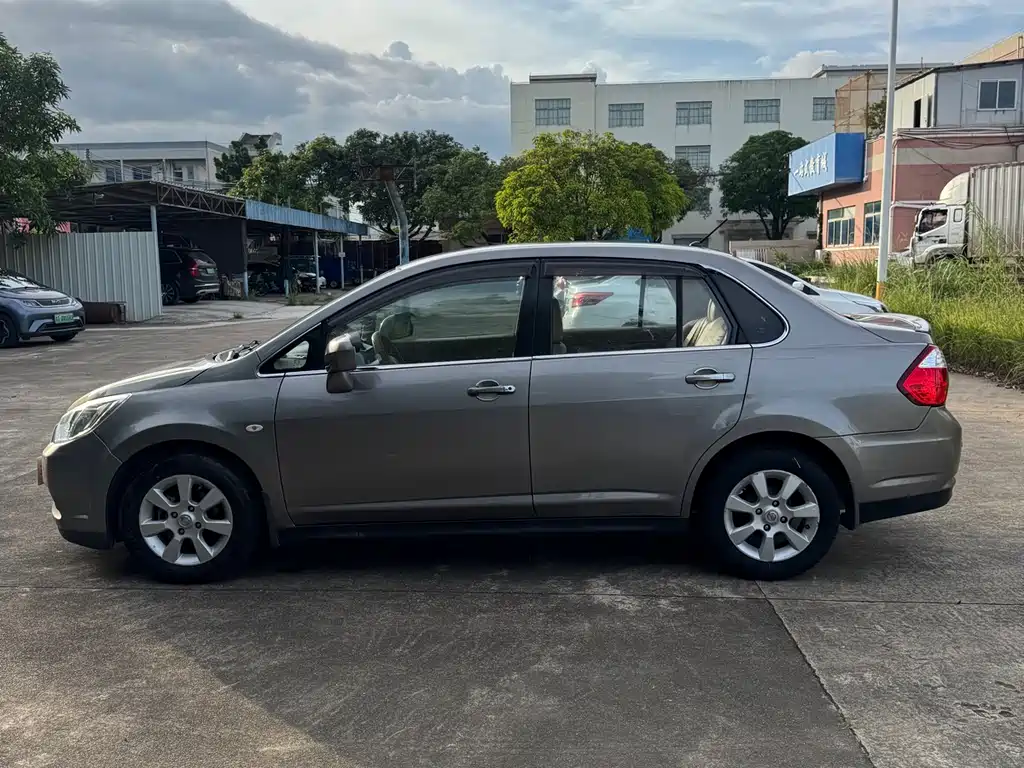 Venucia D50 2014