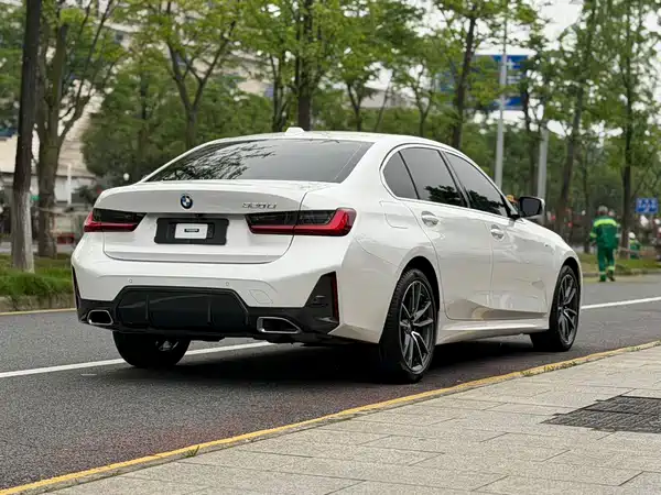 BMW 3 Series 2023