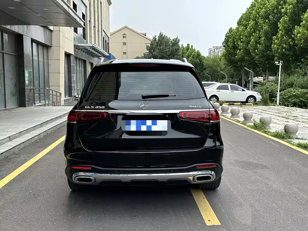 Mercedes-Benz GLS 2023