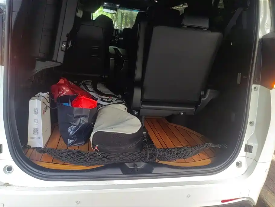 Toyota Vellfire 2020