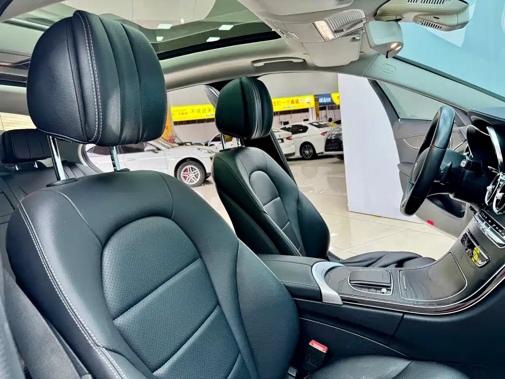 Mercedes-Benz C-Class 2018 — фото 15