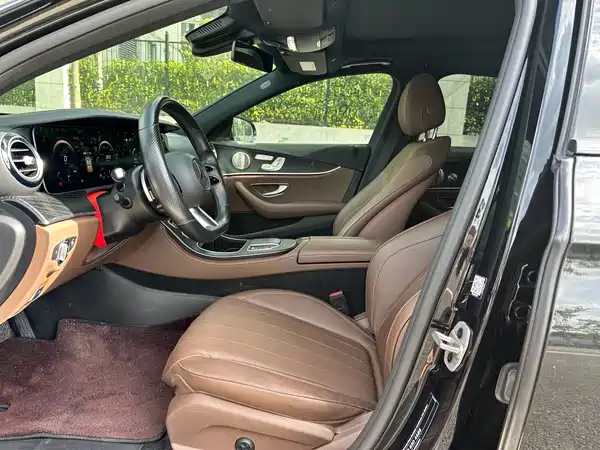 Mercedes-Benz E-Class 2022