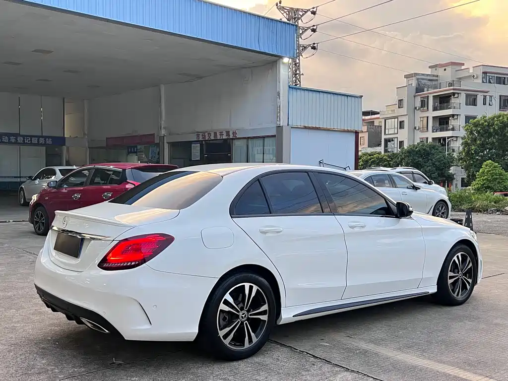 Mercedes-Benz C-Class 2019