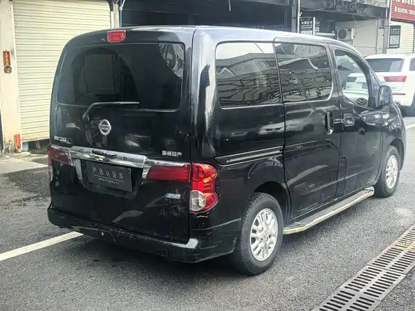 Nissan NV200 2014