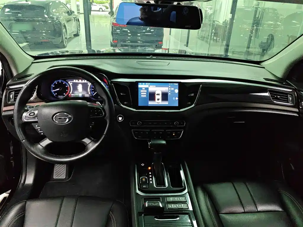 GAC Motor Trumpchi GS8 2017 — фото 10