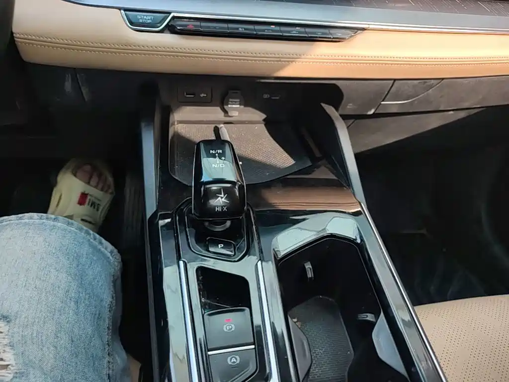 Geely Emgrand L Hip 2024 — фото 10
