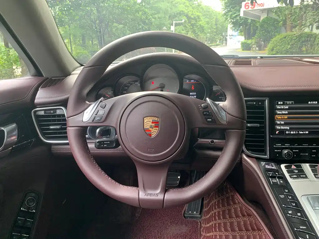 Porsche Panamera 2015 — фото 10