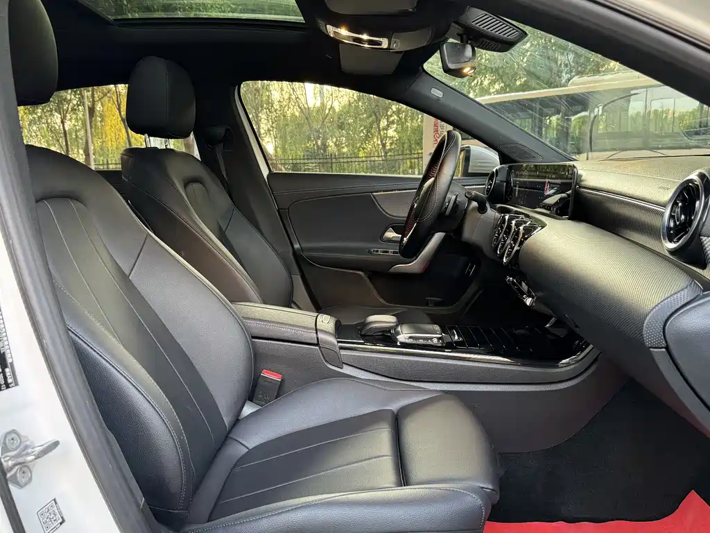 Mercedes-Benz A-Class 2021 — фото 14