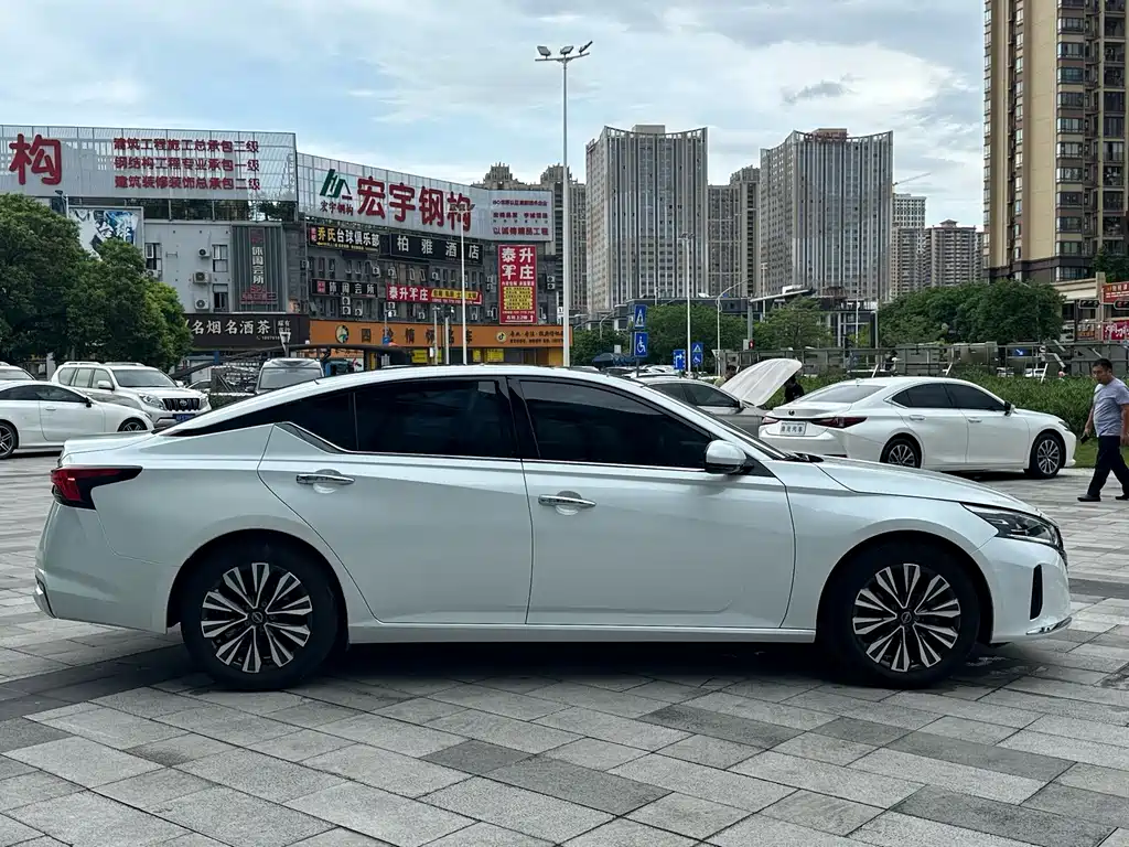 Nissan Teana 2025