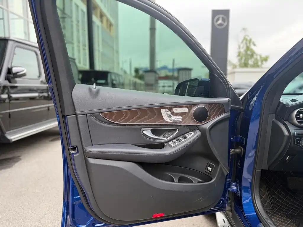 Mercedes-Benz GLC 2020 — фото 13