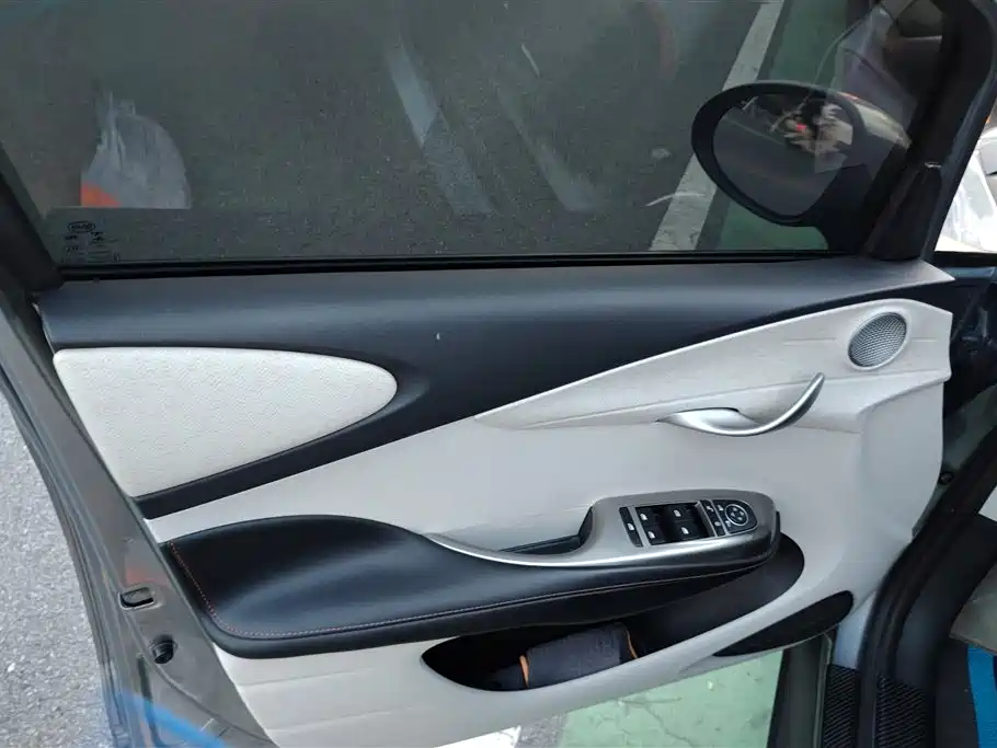 BYD Dolphin 2022
