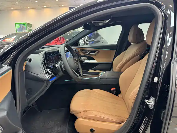 Mercedes-Benz E-Class 2024