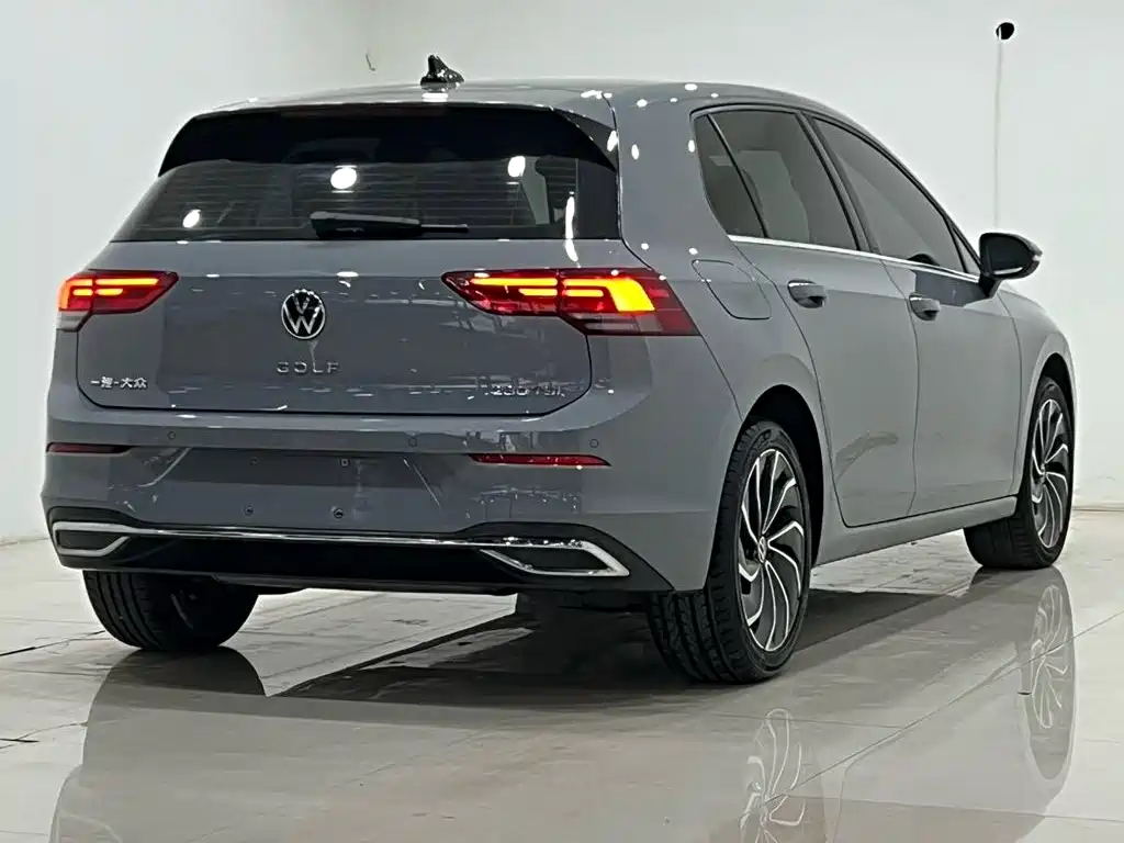 Volkswagen Golf 2022