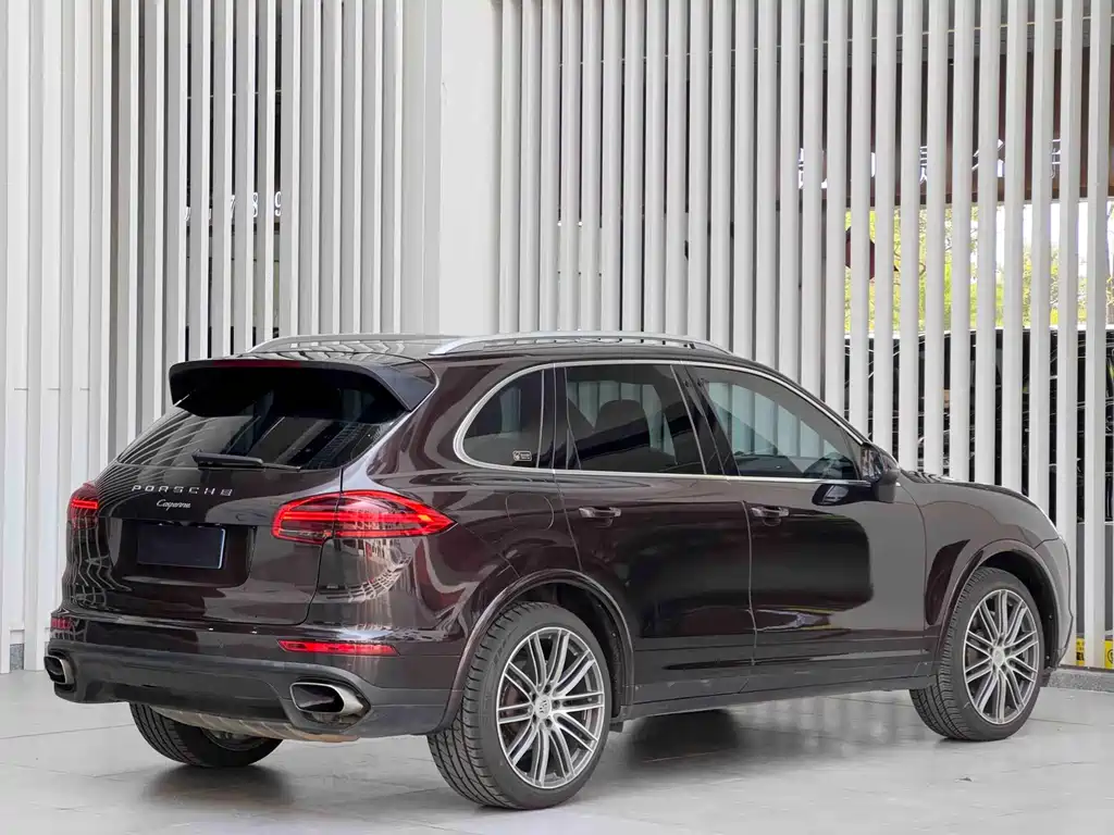 Porsche Cayenne 2015 — фото 4