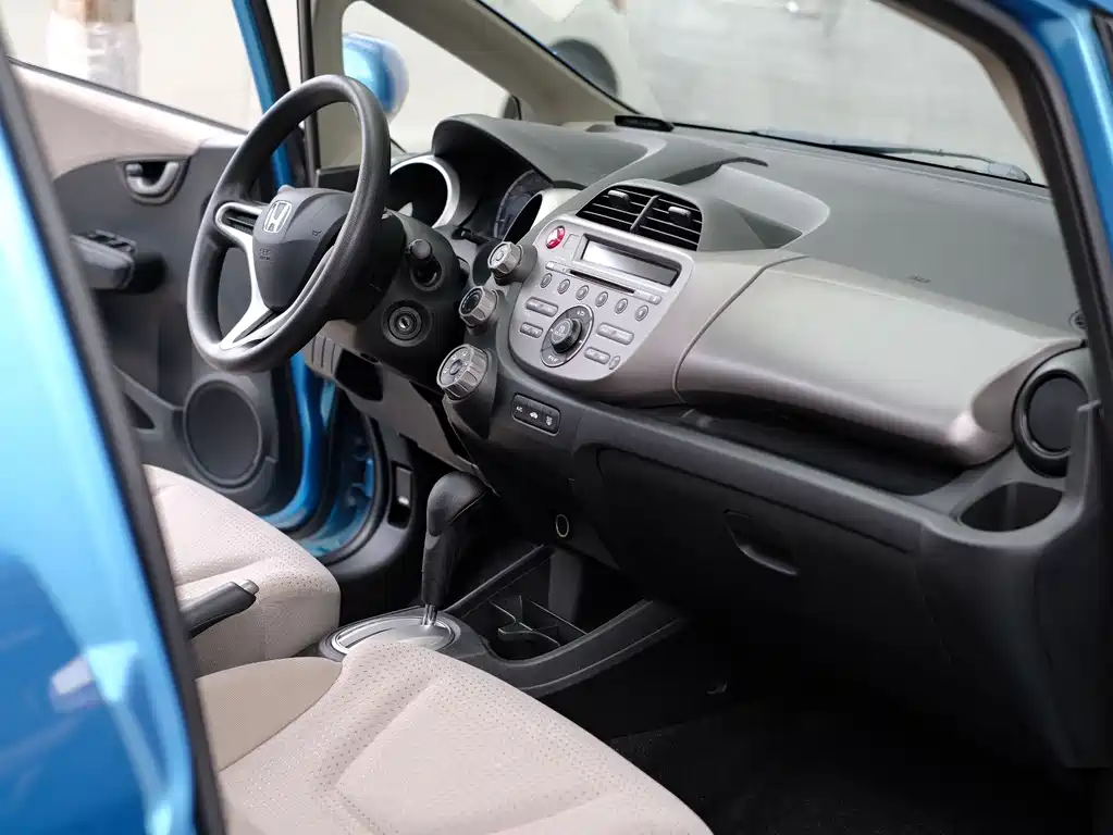 Honda Fit 2010 — фото 38