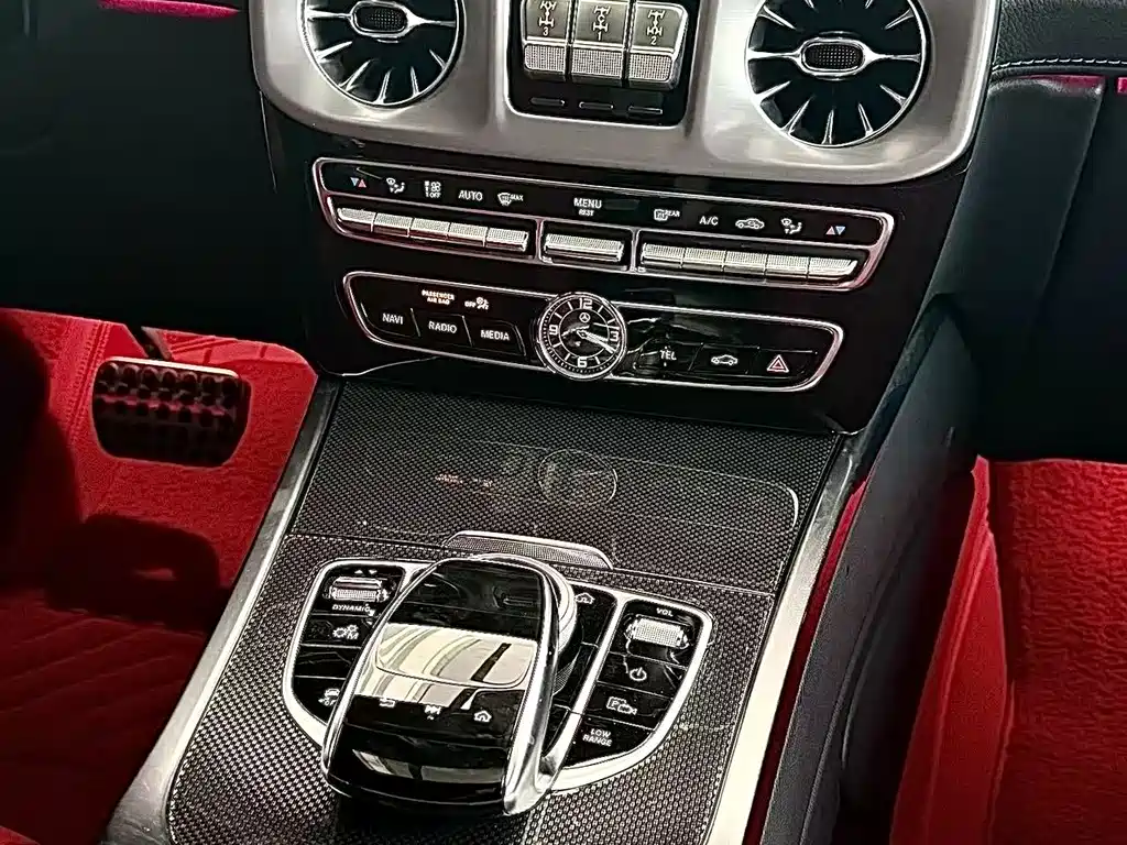 Mercedes-Benz G-Class 2023 — фото 10