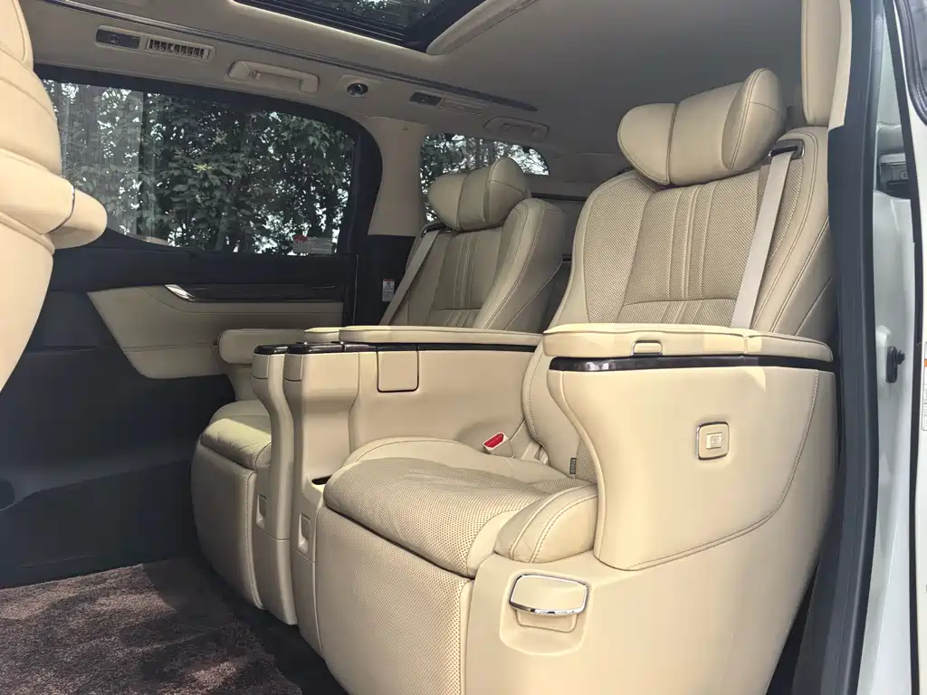 Toyota Alphard 2019 — фото 6