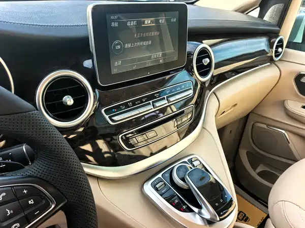 Mercedes-Benz V-Class 2016