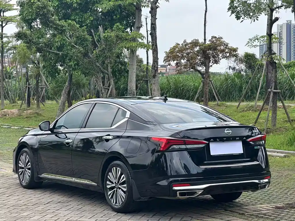 Nissan Teana 2022 — фото 12