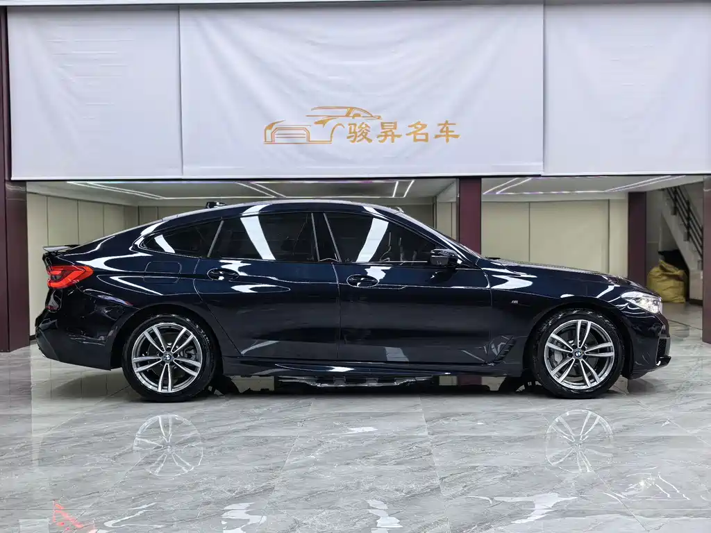 BMW 6 Series GT 2019 — фото 8