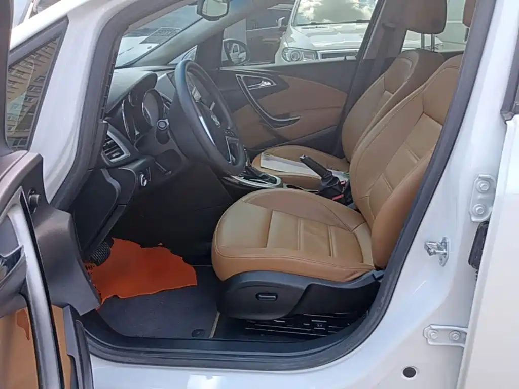 Buick Excelle GT 2015 — фото 15