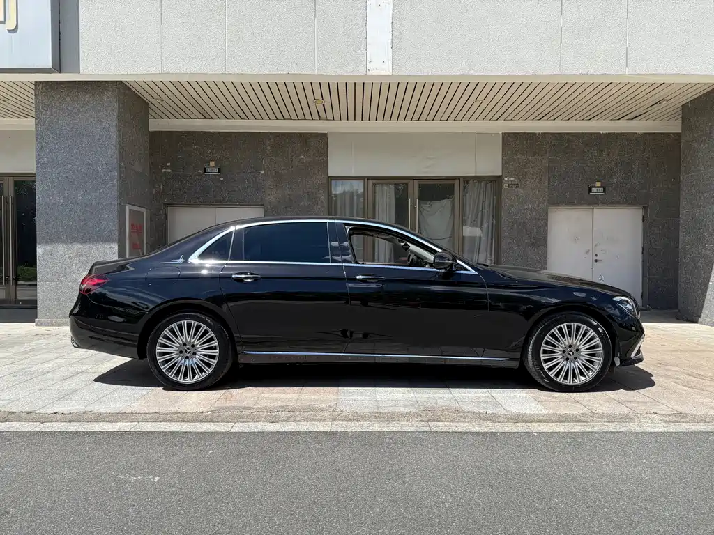 Mercedes-Benz E-Class 2021