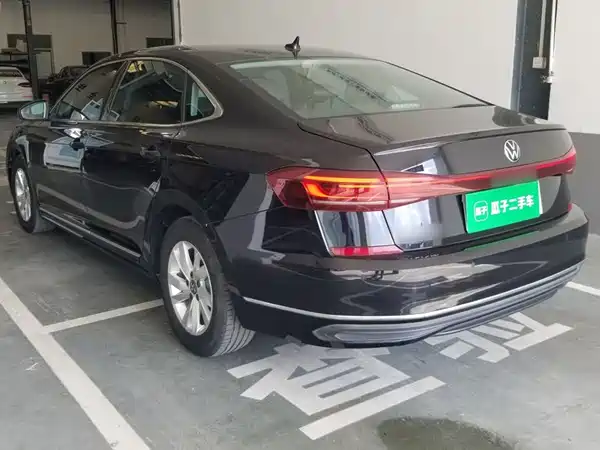 Volkswagen Passat 2025