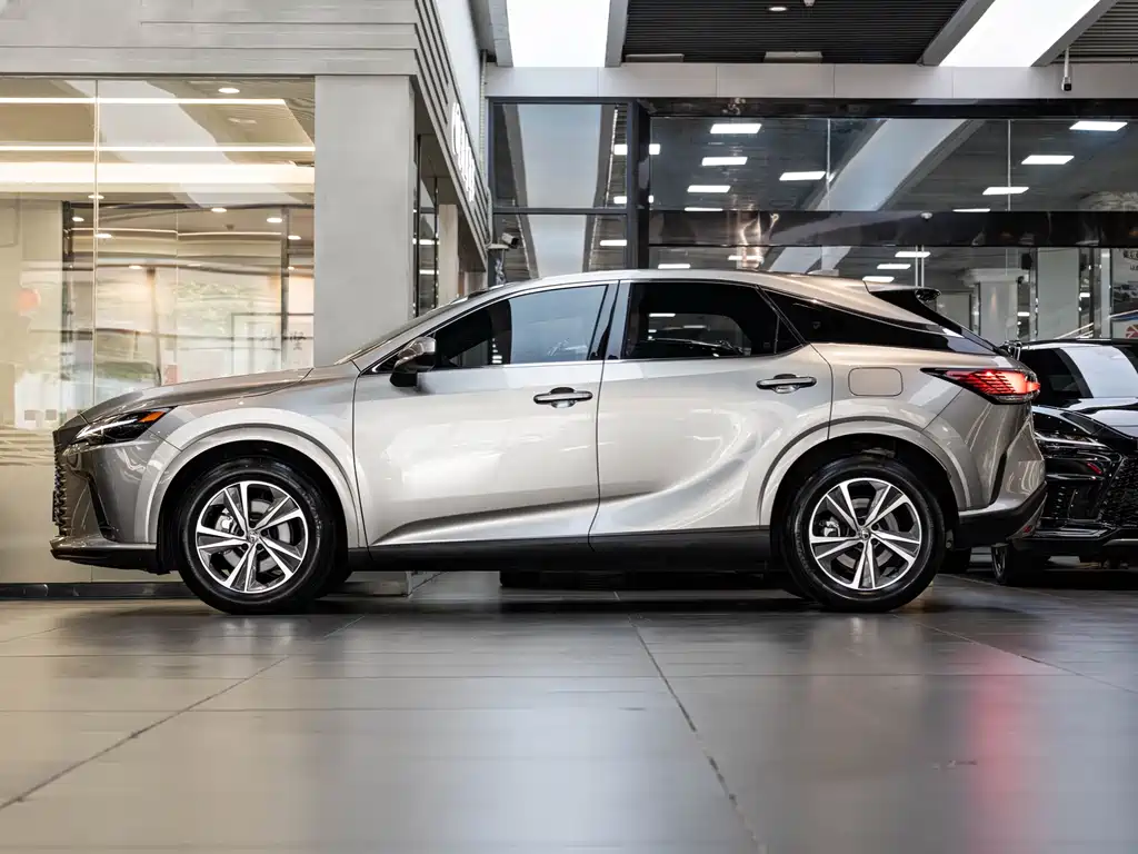 Lexus RX 2025