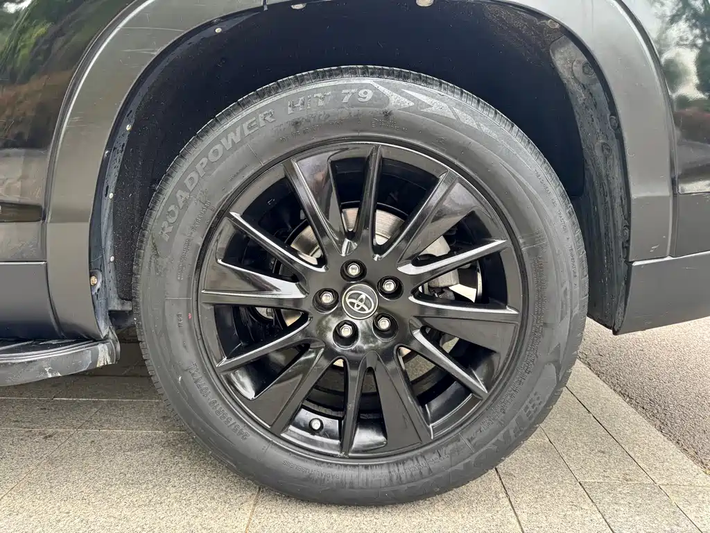 Toyota Highlander 2017 — фото 10