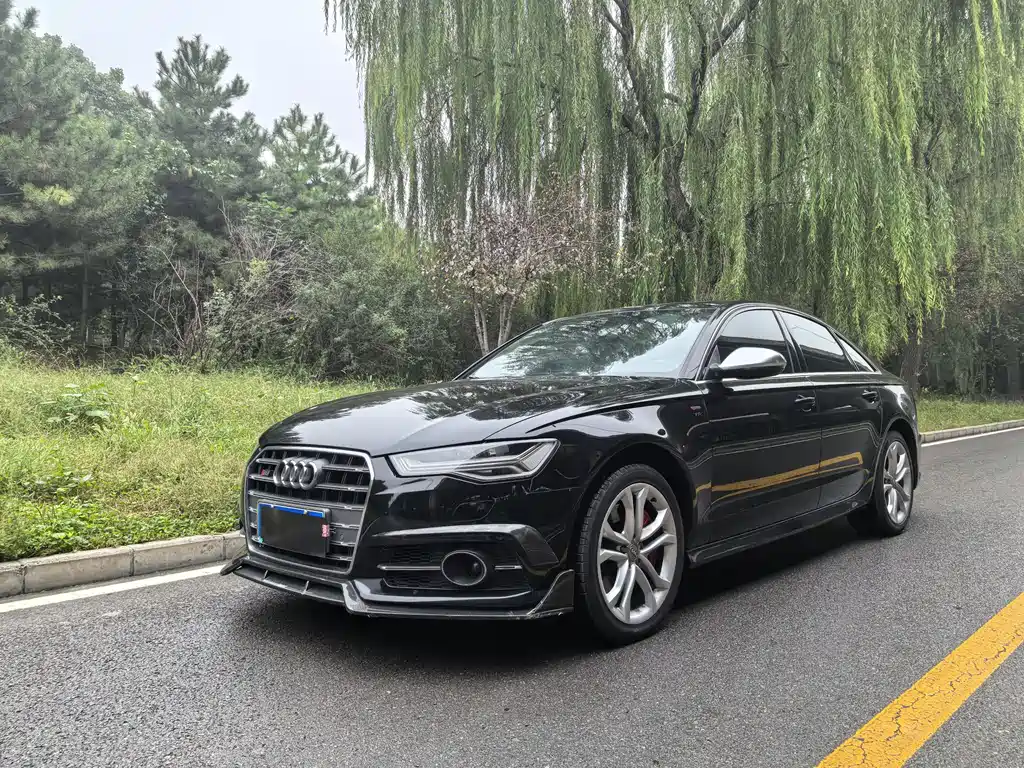 Audi S6 2018 — фото 1