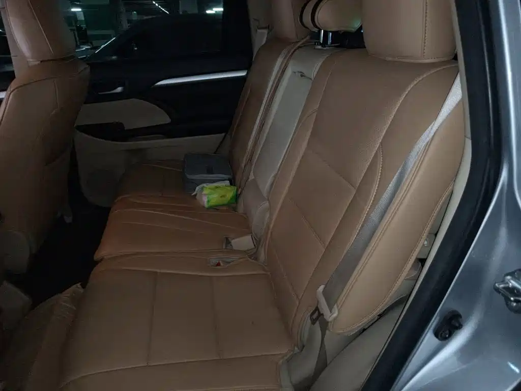 Toyota Highlander 2015 — фото 18