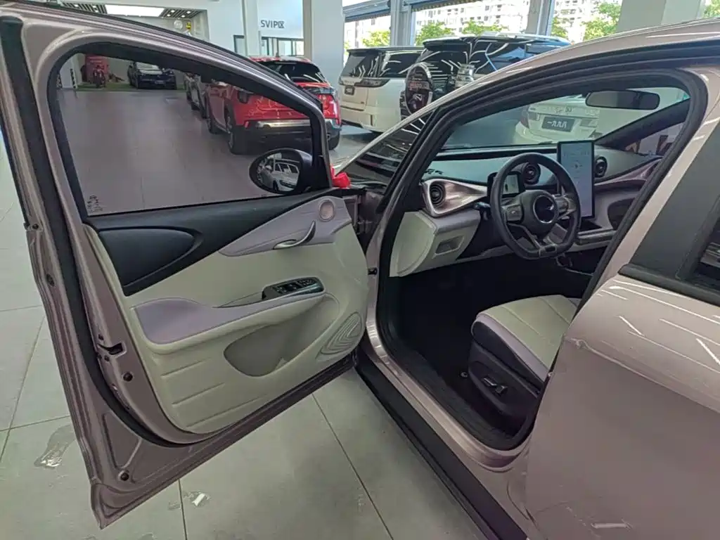 BYD Dolphin 2022 — фото 16
