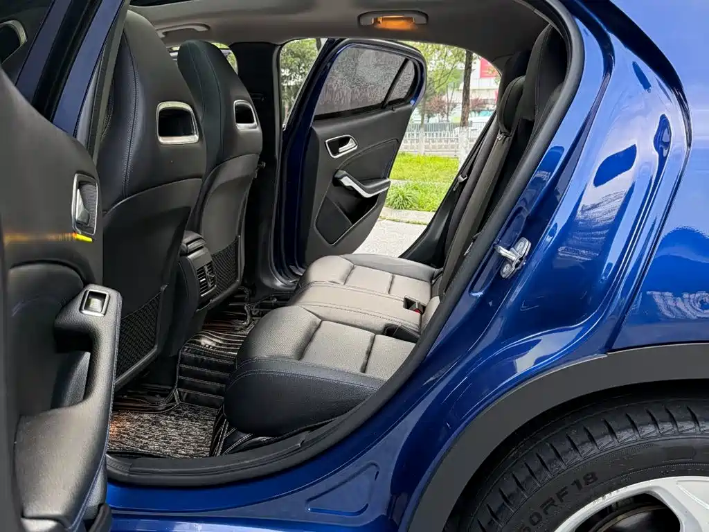 Mercedes-Benz GLA 2019 — фото 12