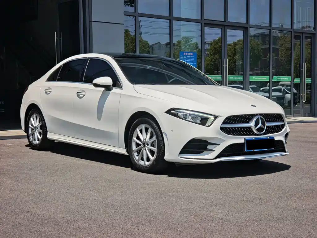 Mercedes-Benz A-Class 2021 — фото 3