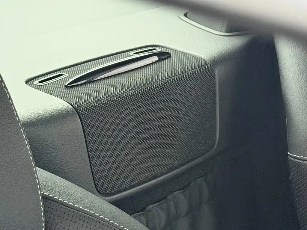 Mercedes-Benz SLC 2017 — фото 17