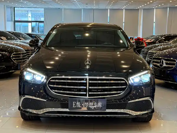 Mercedes-Benz E-Class 2022