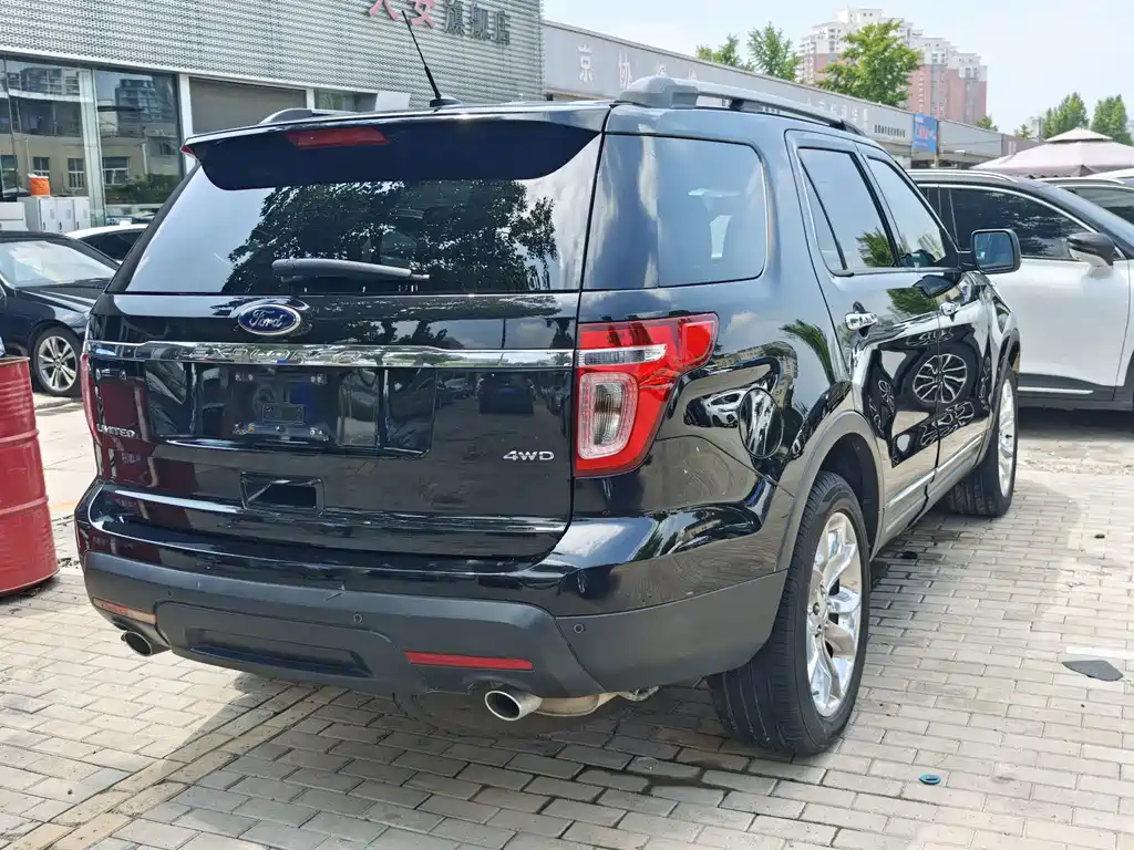 Ford Explorer 2014 — фото 16