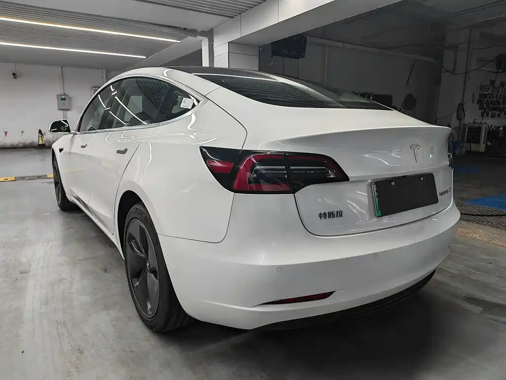 Tesla Model 3 2020 — фото 15