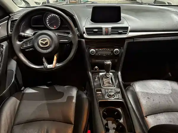 Mazda 3 Axela 2018