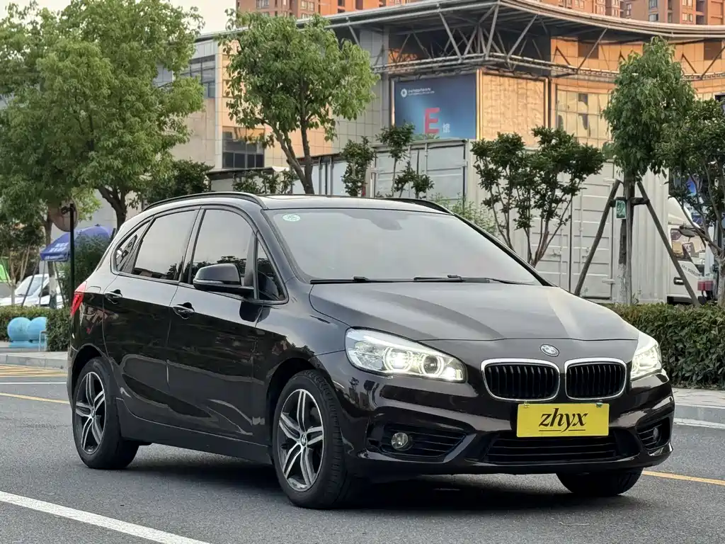 BMW 2 Series Active Tourer 2016 — фото 3