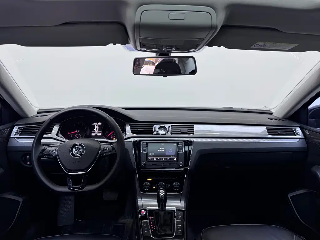 Volkswagen Passat 2019 — фото 9