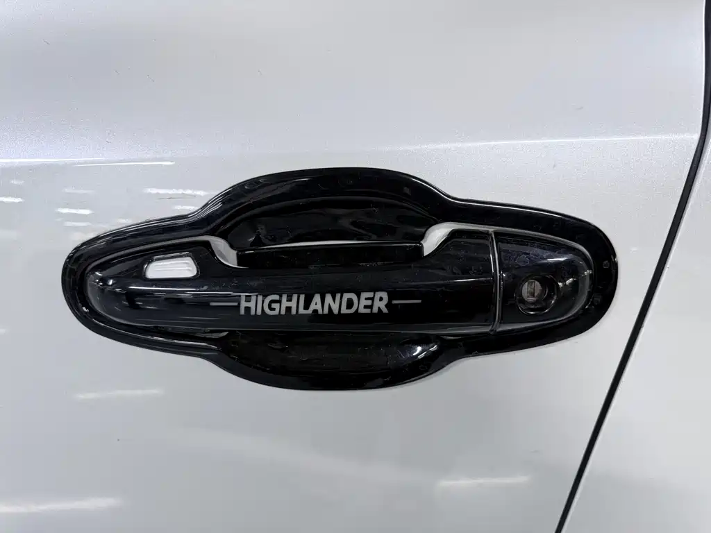 Toyota Highlander 2018 — фото 7