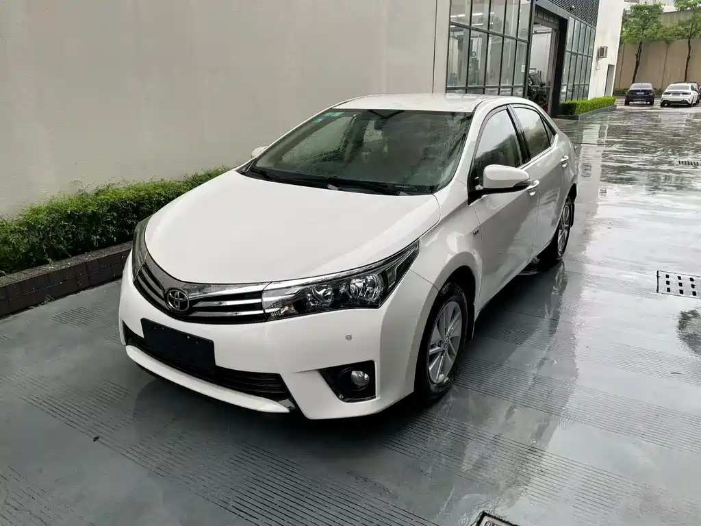 Toyota Corolla 2016 — фото 1