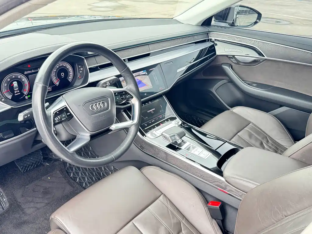 Audi A8 2023 — фото 6