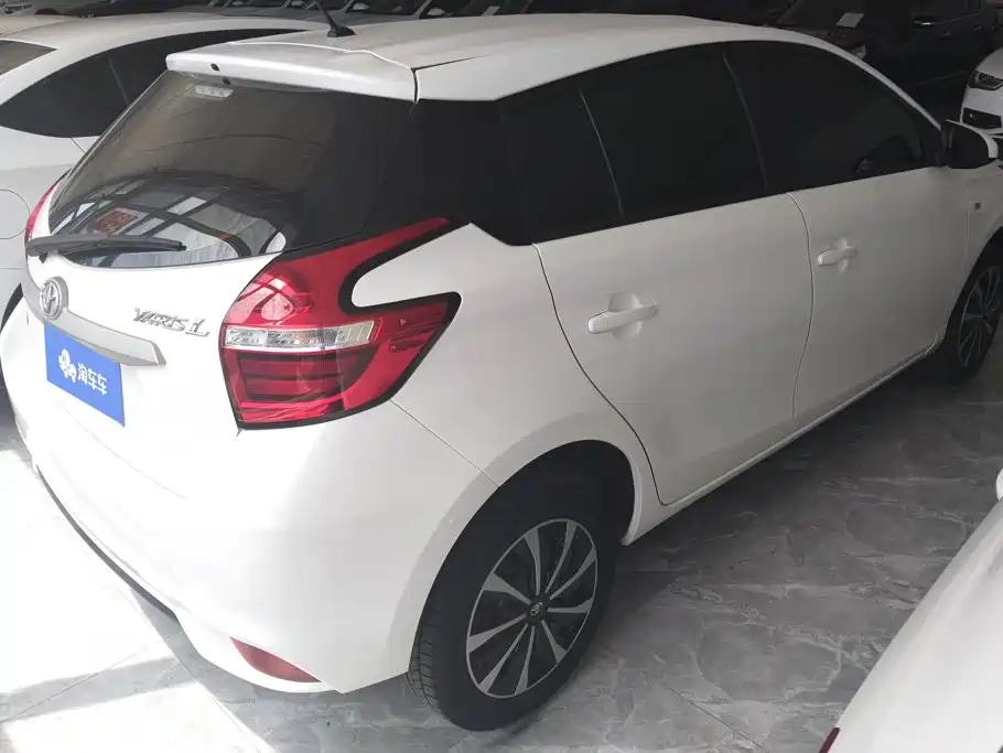 Toyota Yaris L 2019